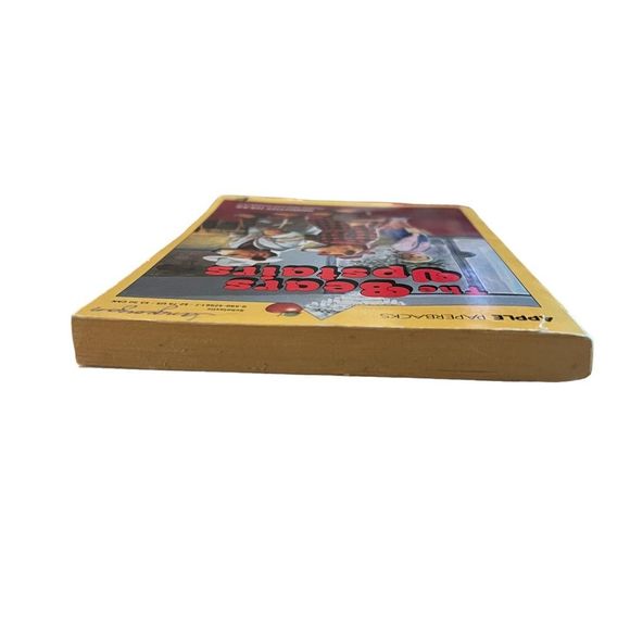 Vintage The Bears‎ Upstairs Paperback Book Apple Paperbacks Scholastic 1989 - Picture 9 of 10